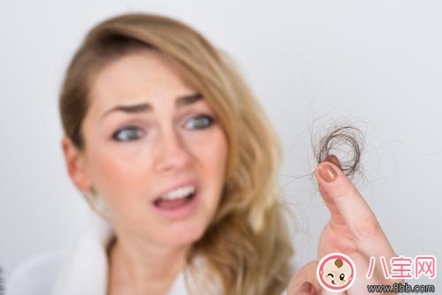 產(chǎn)后掉發(fā)嚴(yán)重怎么辦  產(chǎn)后掉發(fā)如何正確預(yù)防