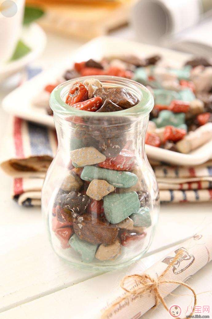 女性心情低落壓抑時  哪些食物不應該吃