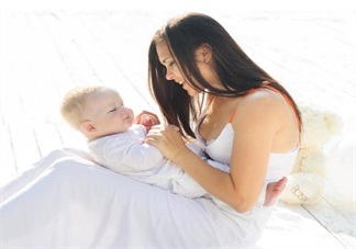 胸小就一定奶水不足嗎 奶水不足的標(biāo)準(zhǔn)是什么