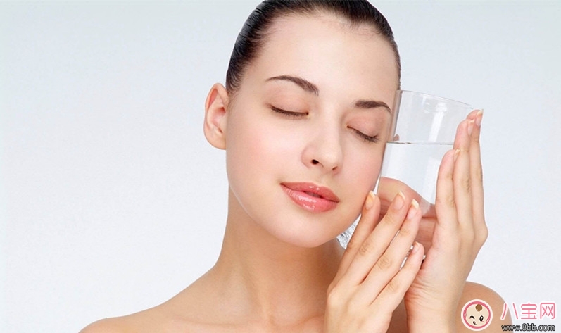 2017秋季女性唇部干燥如何滋潤保養(yǎng)