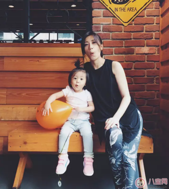 賈靜雯孕后快速恢復(fù)身材 秘訣在吃早餐前運動