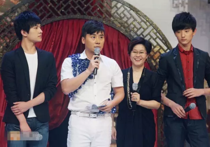 于小彤竟然單身 到底是誰套出他的話的呢？