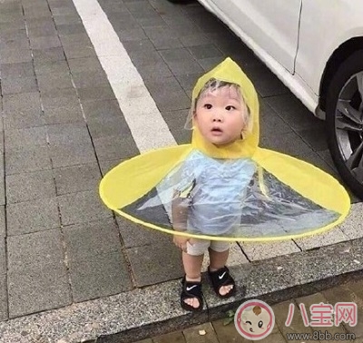 祖國花朵專用雨衣 給寶寶選什么雨衣好