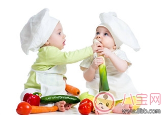 年輕10歲和長(zhǎng)高10厘米你會(huì)選哪個(gè)？何老師這個(gè)回答太機(jī)智！