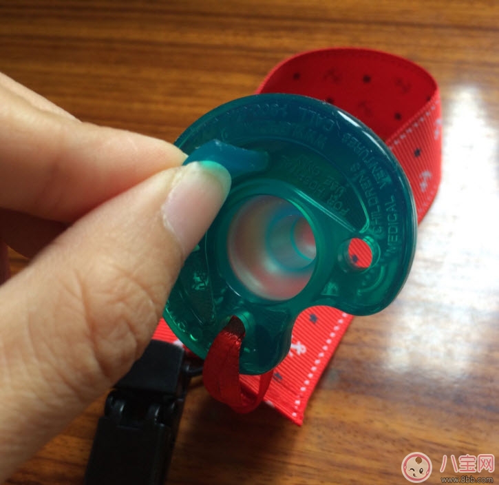 新安怡3號安撫奶嘴怎么樣 新安怡綠色安撫奶嘴好用嗎