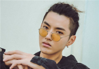 吳亦凡菠蘿頭發(fā)型圖片 2017吳亦凡發(fā)型圖片盤點(diǎn)