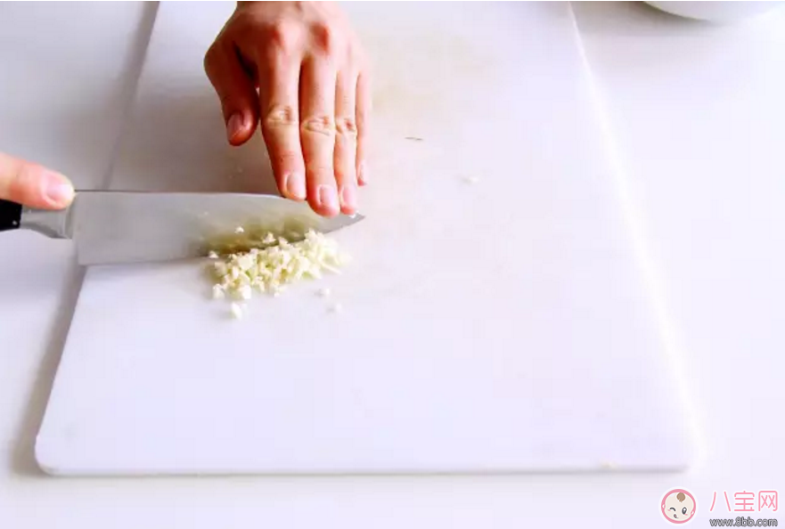 補(bǔ)充葉酸又能預(yù)防孕期便秘 干了這碗橙香胡蘿卜濃湯