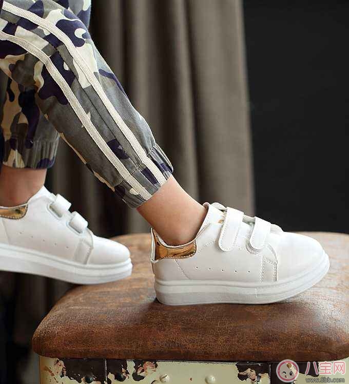 秋季寶寶如何成為潮童 只差一雙小白鞋
