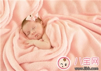 黃磊兒子可愛白嫩 新生兒寶寶皮膚如何護(hù)理
