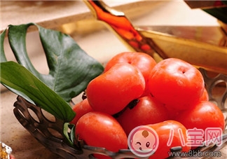 秋季吃柿子好處多 但別忘了吃柿子時(shí)還有這些禁忌