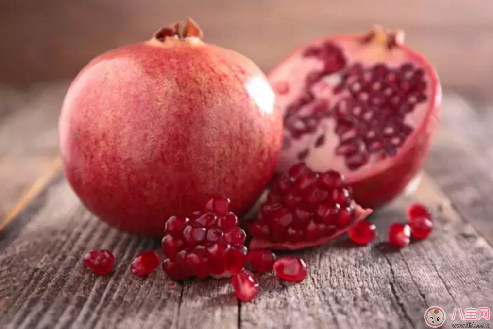 秋季吃柿子好處多 但別忘了吃柿子時(shí)還有這些禁忌