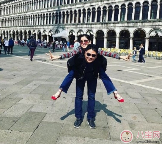 章澤天女兒多大了 奶茶妹妹章澤天有幾個孩子