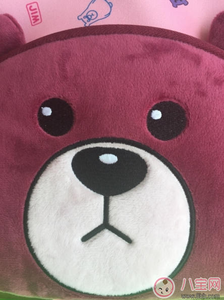 上學(xué)小書包用哪款好 uek幼兒園寶寶書包測(cè)評(píng)