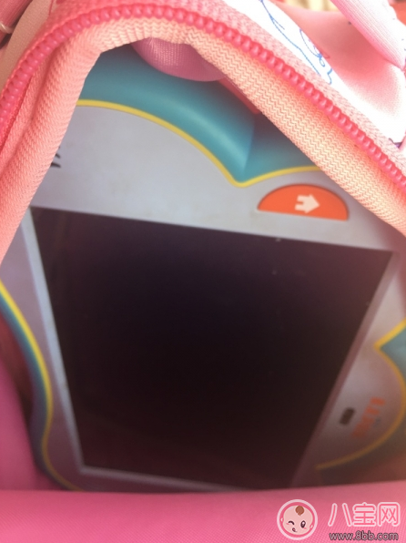 上學(xué)小書包用哪款好 uek幼兒園寶寶書包測(cè)評(píng)