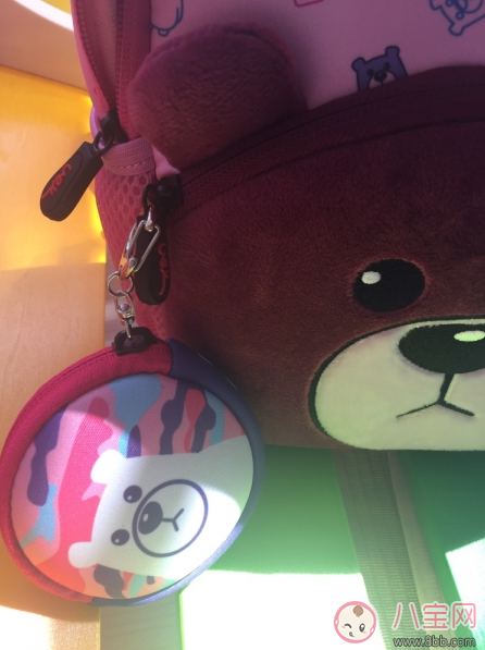 上學(xué)小書包用哪款好 uek幼兒園寶寶書包測(cè)評(píng)