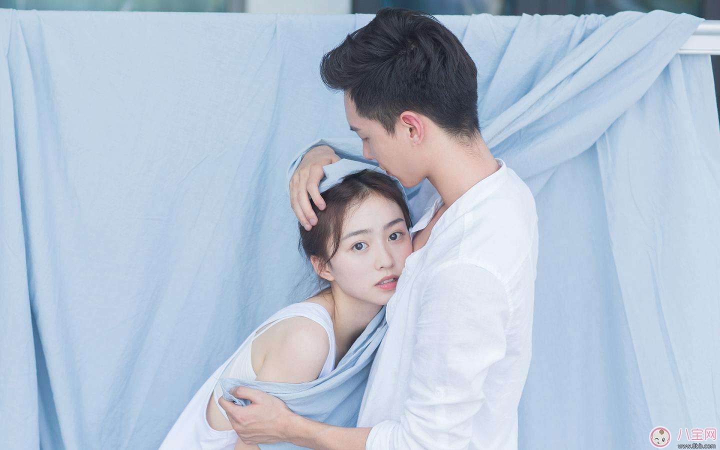 七夕送女朋友什么禮物好?200塊以內(nèi)，在線等，挺急的!