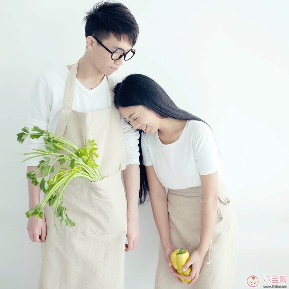 七夕送女朋友什么禮物好?200塊以內(nèi)，在線等，挺急的!