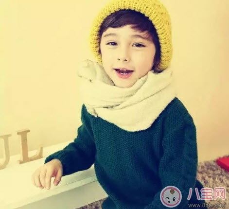 初秋需要給寶寶穿上一件肚兜嗎 初秋新生兒寶寶穿什么好