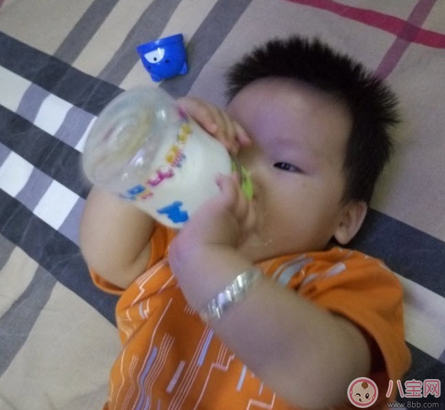 小白熊PPSU奶瓶怎么樣 小白熊PPSU奶瓶好不好用測(cè)評(píng)分享