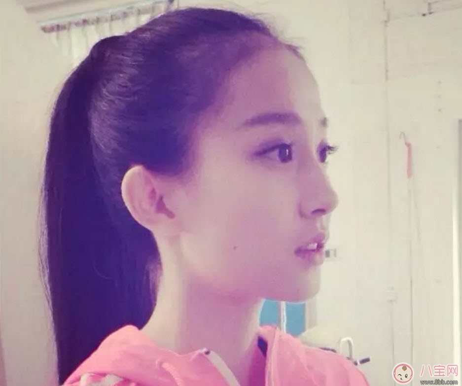 張豆豆為什么21歲就退役 張豆豆挺胸照照片【多圖】