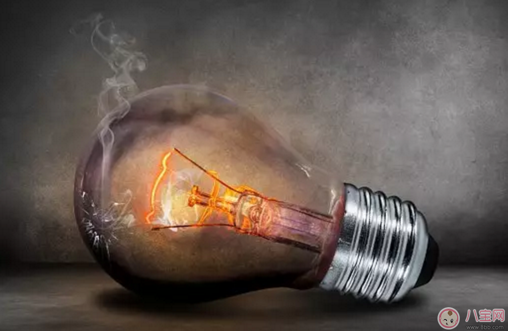 埋藏最深的視力殺手竟是臺(tái)燈 如何選擇合適的臺(tái)燈