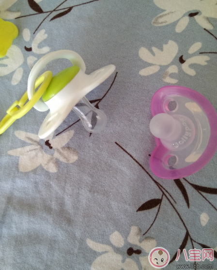 寶寶出牙專屬奶嘴 悠樂寶安撫奶嘴試用測評