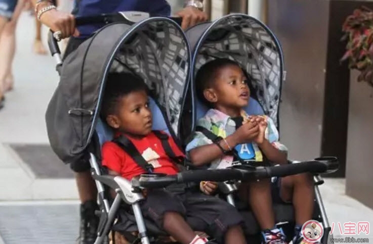 如何選擇寶寶嬰兒車 根據(jù)寶寶年齡選嬰兒車