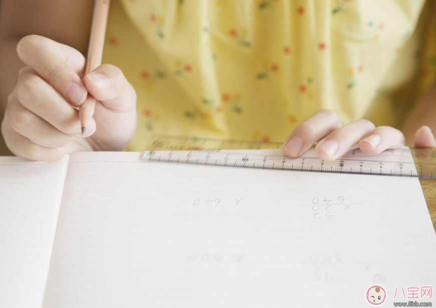 這樣選擇孩子的文具才會(huì)對(duì)孩子好 開(kāi)學(xué)孩子文具選擇方法