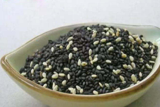 孕婦吃白芝麻好還是黑芝麻好，孕婦血糖高能吃芝麻嗎