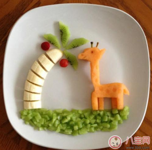 寶寶吃飯追著喂 錯過獨(dú)立喂飯機(jī)會只能這樣