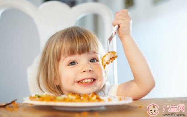 寶寶缺鈣的表現(xiàn) 寶寶缺鈣的癥狀(寶寶嚴重缺鈣怎么辦)