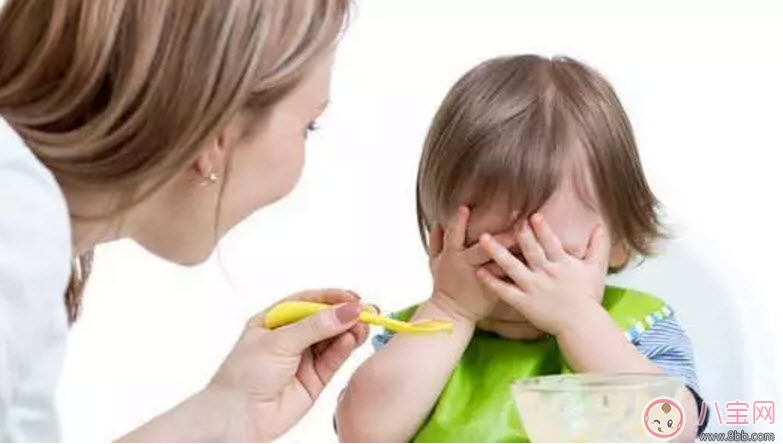 夏季寶寶不愛正常吃飯 如何改正寶寶飲食習(xí)慣