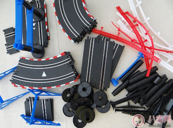 小男孩玩具車哪個牌子好 agm音速風暴兒童路軌賽車玩具測評 小男孩玩具車哪個牌子好 agm音速風暴兒童路軌賽車玩具測評