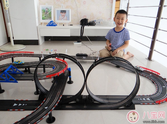 小男孩玩具車哪個牌子好 agm音速風暴兒童路軌賽車玩具測評 小男孩玩具車哪個牌子好 agm音速風暴兒童路軌賽車玩具測評