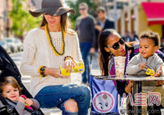 章子怡寶寶同款力推的chewbeads牙膠搖鈴 時(shí)尚又安全