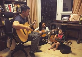 黃英二胎已經(jīng)有四個(gè)月 二胎寶寶四月做什么好