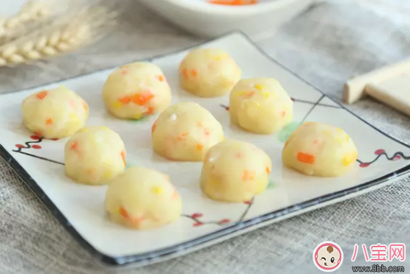 寶寶吃的輔食是混合好還是單獨(dú)吃 寶寶輔食搭配