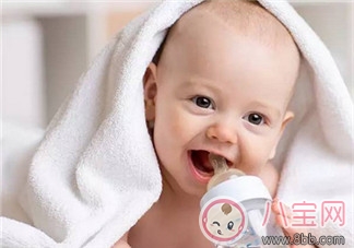 夏季寶寶不愛(ài)喝水怎么辦 如何正確喝水呢 夏季寶寶不愛(ài)喝水怎么辦 如何正確喝水呢