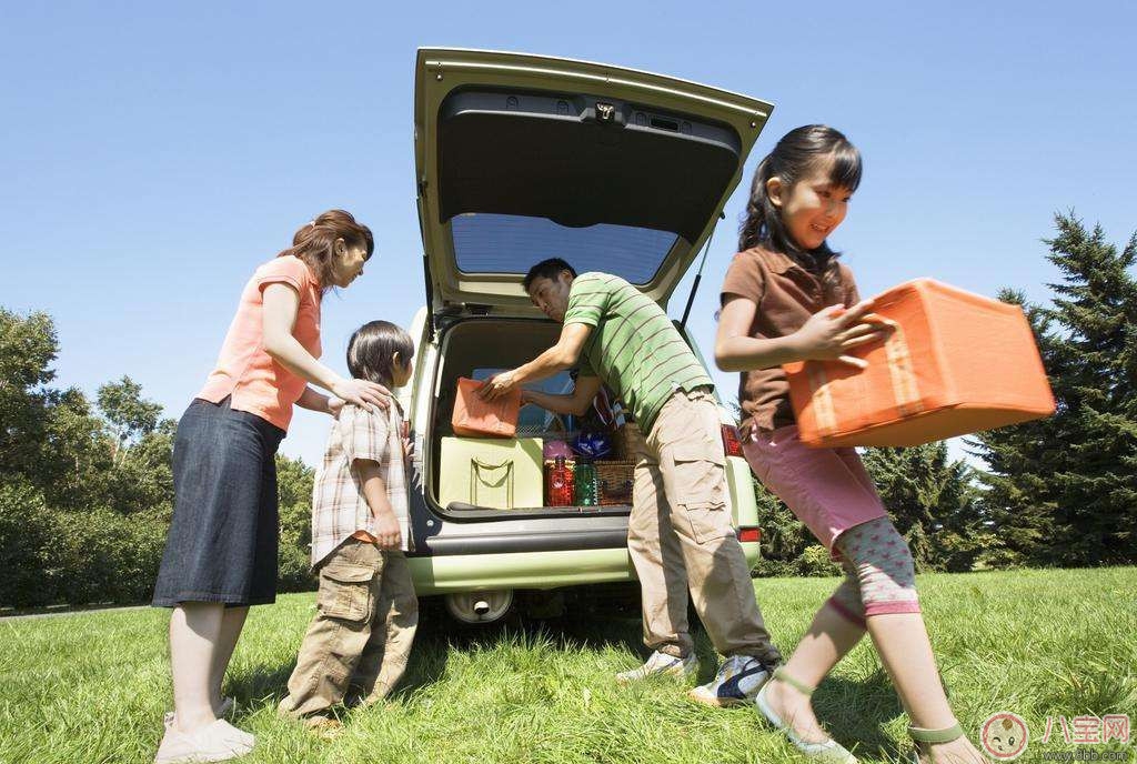 國(guó)慶節(jié)帶寶寶旅行應(yīng)該穿什么衣服？旅行物品需哎喲準(zhǔn)備哪些？