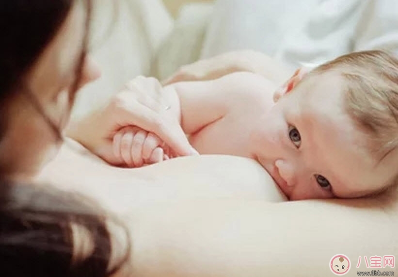 寶寶夜奶要吃多少 寶寶奶睡怎么改