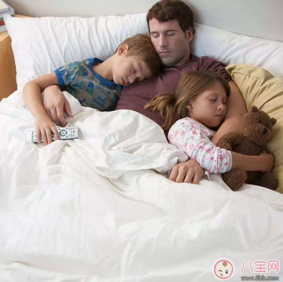 和孩子分床屢屢失敗 肯定是你又心軟了