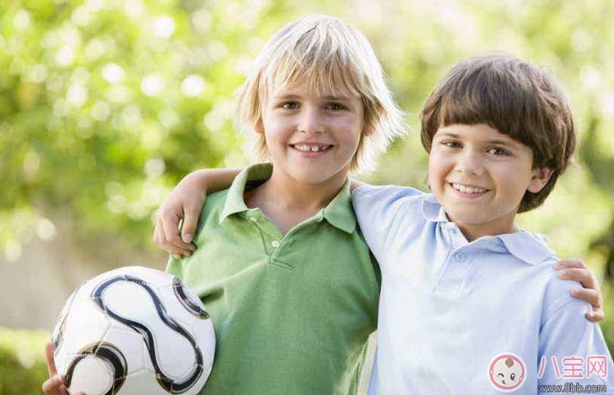 孩子個(gè)子矮長不高是什么原因 寶寶身高和睡覺哪些壞習(xí)慣有關(guān)