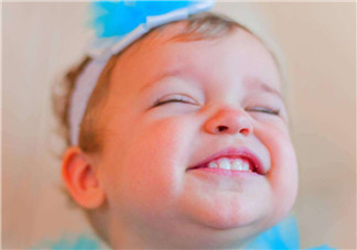 如何預(yù)防寶寶斜視 斜視如何正確糾正