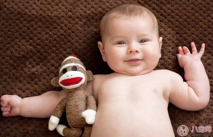 孩子是個(gè)夜貓子喜歡晚睡覺(jué) 怎么給孩子糾正睡覺(jué)遲的習(xí)慣