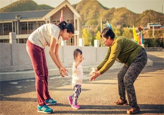 擔(dān)心孩子成長(zhǎng)發(fā)育得慢 媽媽們快來(lái)了解一下吧