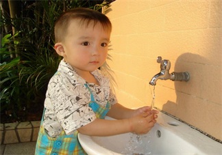 寶寶洗手有技巧 正確洗手病情遠(yuǎn)離他