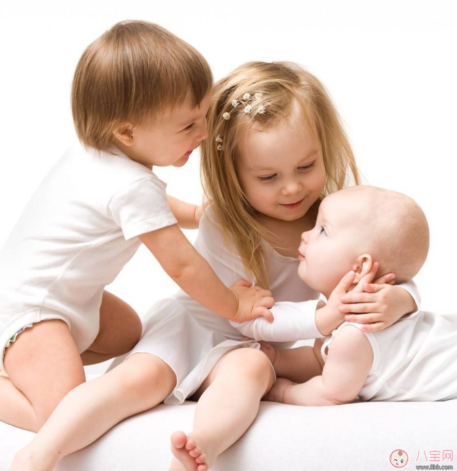 寶寶睡覺(jué)不踏實(shí)？超好用的防寶寶踢被子絕招！