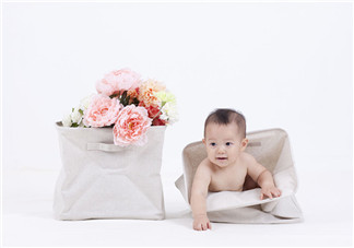 探望新生兒 送禮物應(yīng)該如何選擇