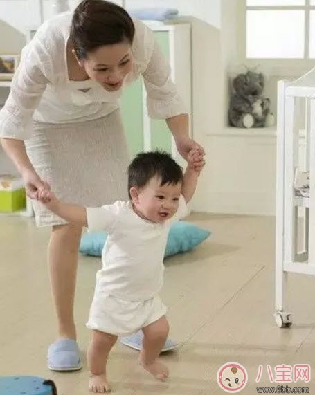 寶寶走路內(nèi)八字怎么辦 寶寶走路內(nèi)八字的原因有哪些
