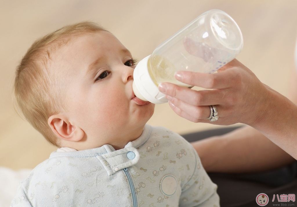 寶寶不吃奶瓶怎么辦？終于有招兒治了！